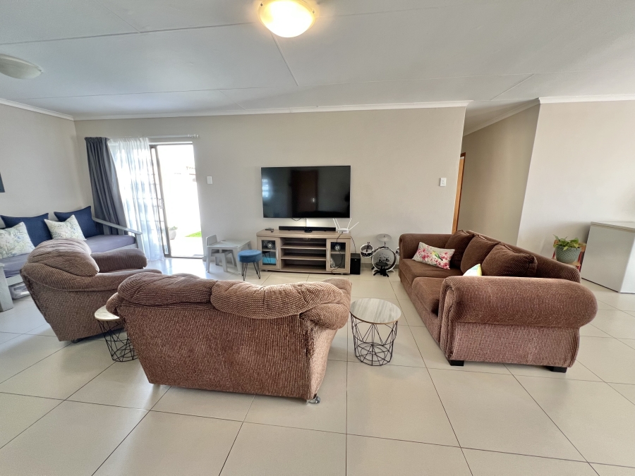 3 Bedroom Property for Sale in Jeffreys Bay Central Eastern Cape